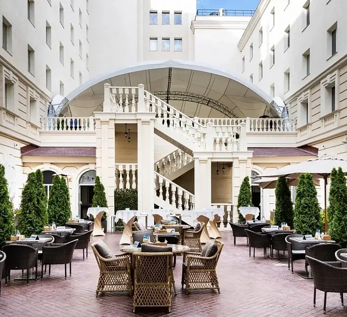 main-hotel pic